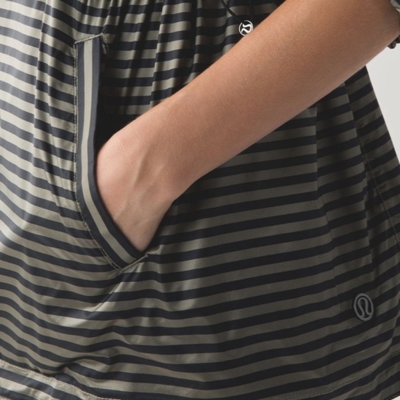 🔥Lululemon Reversible Rain For Daze Jacket/Coat🔥 - Picture 5 of 12